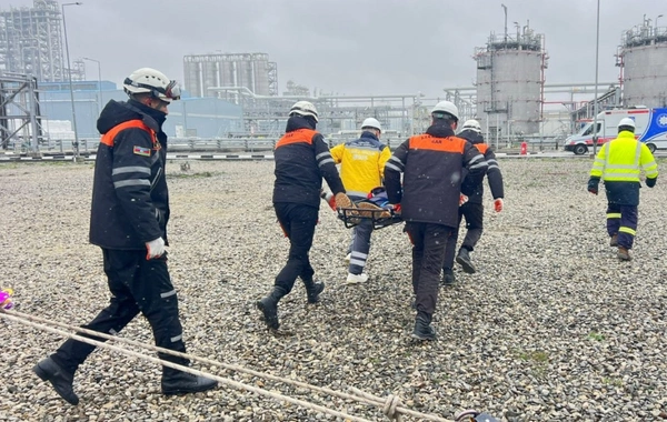 FHN zavodda təlim keçirdi