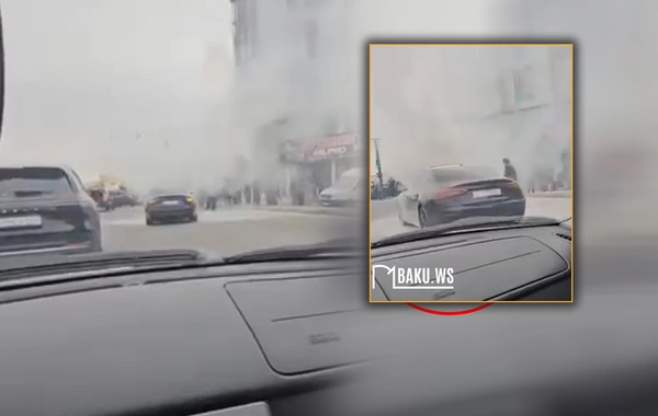 Xətaidə Maserati yanıb