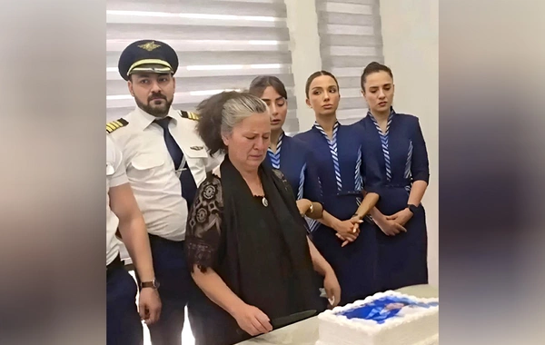 Hökumə Əliyevanın doğum günündə kəsilən tortla bağlı atasından AÇIQLAMA