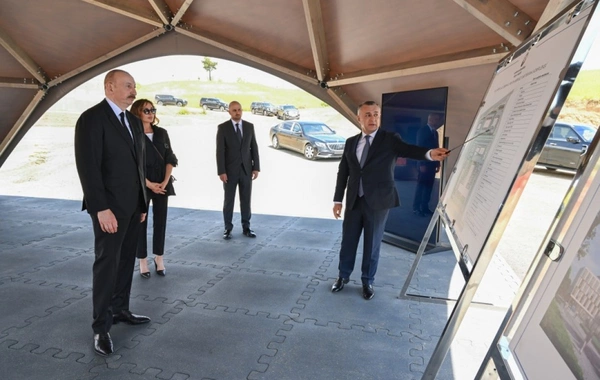 İlham Əliyev və Mehriban Əliyeva Cəbrayıl Rayon Mərkəzi Xəstəxanasının binasının tikintisi ilə tanış olublar