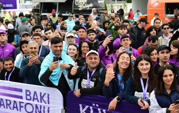 Bakı Marafonu 2026nın start və finişində konsert olub