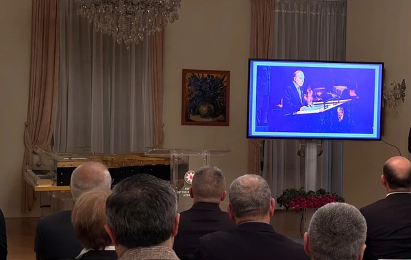 Niderlandda Ulu Öndər Heydər Əliyevin anım günü qeyd edilib