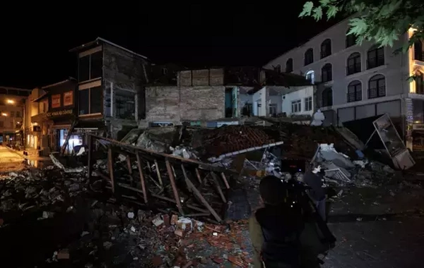 Balıkesirdəki zəlzələ zamanı 25 bina zərər görüb Balıkesirdəki zəlzələ zamanı 25 bina zərər görüb