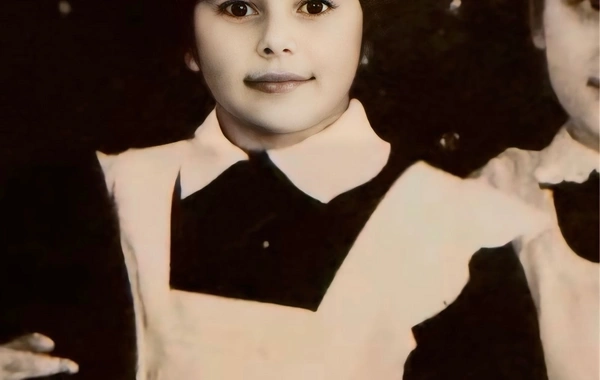 Aigun Kazyimova during her school years: rare photos appeared online
