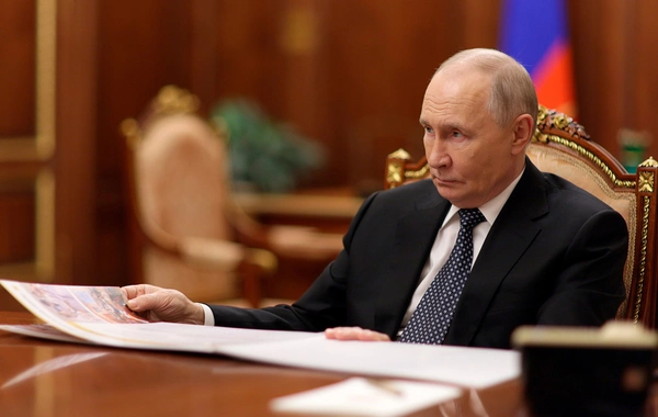 Putin Rusiya vətəndaşlığı almaq istəyən xaricilərlə bağlı fərman verib