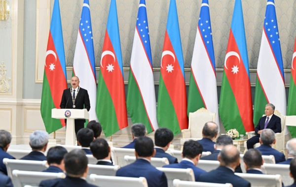 Daşkənddə Azərbaycan və Özbəkistan prezidentlərinin təltifolunma mərasimi keçirilib