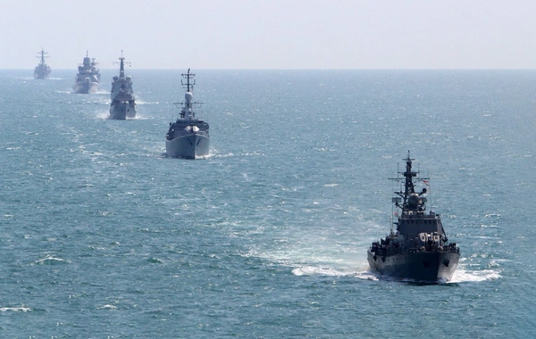 США перебрасывают авианосную ударную группу на Ближний Восток