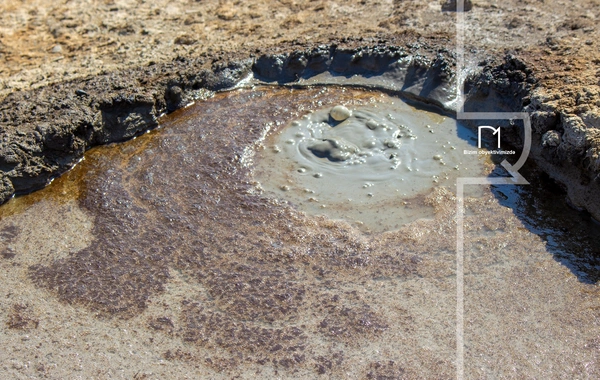 Turistləri heyran qoyan DİYAR: Alov, neft və palçığın qovuşduğu məkandan FOTOREPORTAJ
