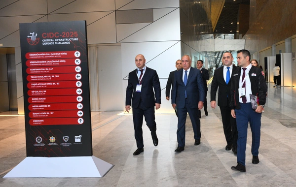 CIDC-2025 tədbirinin rəsmiləri kibertəhlükəsizlik sərgisi ilə tanış olublar
