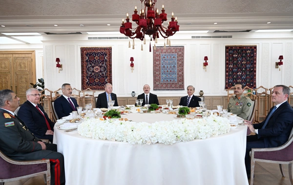 Состоялся совместный обед лидеров Азербайджана, Турции и Пакистана