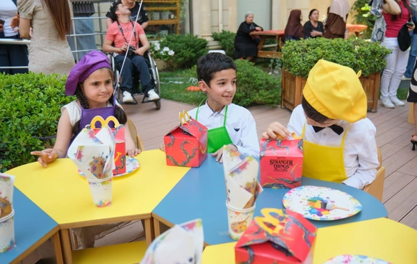"McDonald"s Azərbaycan" "Uşaqların Sağlam Gələcəyi" mərkəzinə tibbi avadanlıq təqdim edib