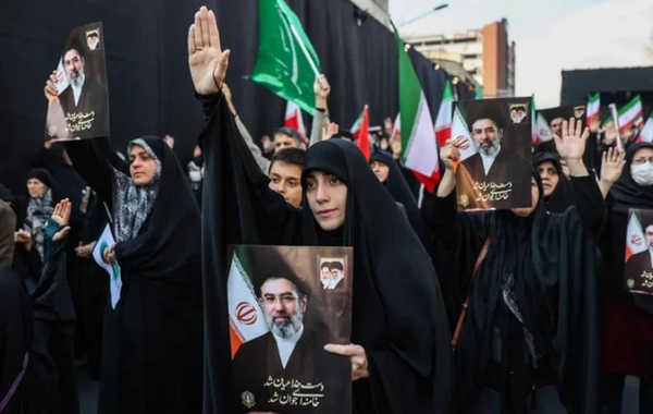 İranda Müctəba Xameneiyə sədaqət andı içdilər