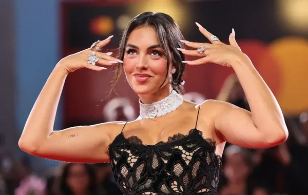 Georgina Rodriguez walked the red carpet with a 30-carat ring from Cristiano Ronaldo
