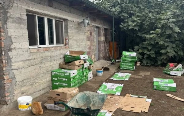 Antisanitar şəraitdə dönər əti hazırlayan sexin fəaliyyəti DAYANDIRILDI