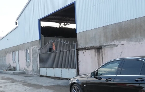 Sumqayıtda toyuq fermasından gələn qoxu sakinləri bezdirdi