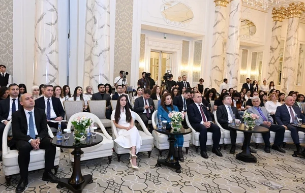 "Qızların təhsilinə dəstək" layihəsinin II Məzun Günü keçirilib