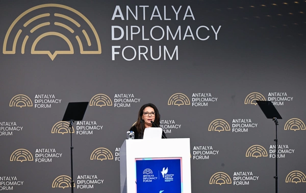 Mehriban Əliyeva Antalyada Fələstinə həsr olunan tədbirdə iştirak edib