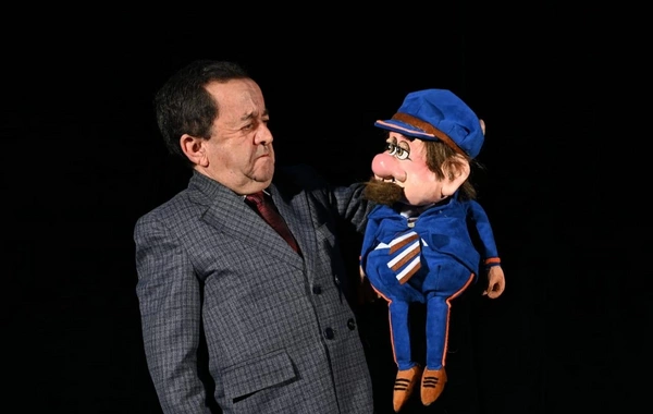 Dövlət Kukla Teatrının aktyoru: Məni filmlərə dəvət etməsinlər deyə özümə qızıl diş saldırdım