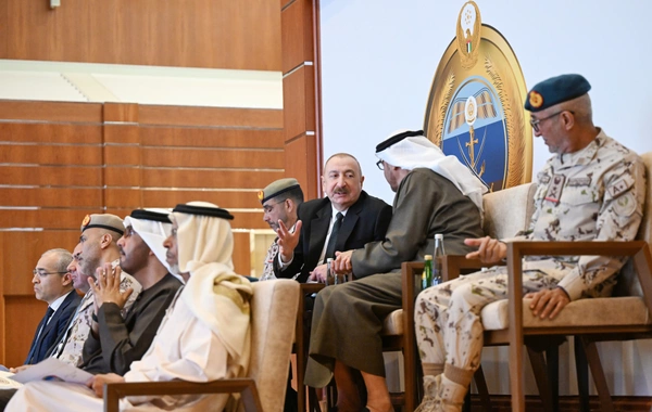 Azərbaycanın və BƏƏ prezidentləri Əbu-Dabidə "Sülh Qalxanı – 2026" birgə əməliyyat-taktiki təlimini izləyiblər