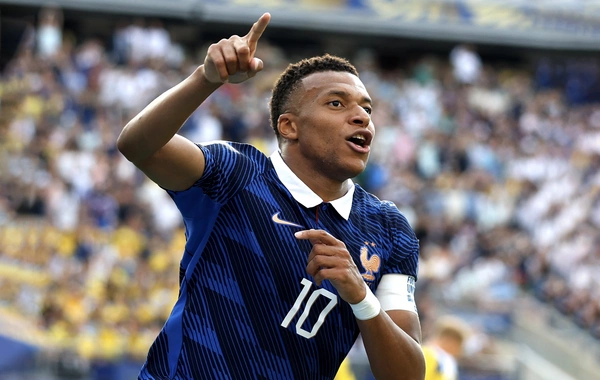 Mbappe DÇ-2026-da Messinin rekorduna bir addım da yaxınlaşdı