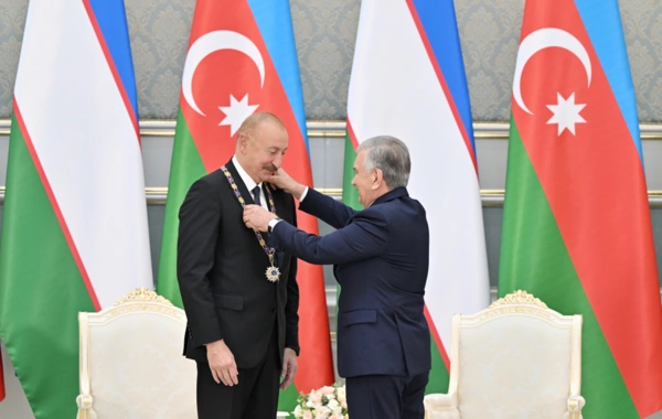 Daşkənddə Azərbaycan və Özbəkistan prezidentlərinin təltifolunma mərasimi keçirilib