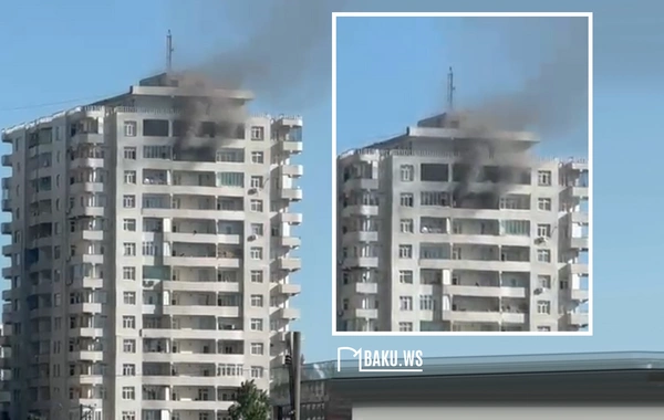 Bakıxanovda BİNA YANIR