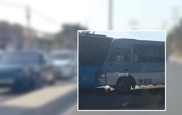 Paytaxtda iki avtobus toqquşdu, 22 nəfər xəsarət aldı
