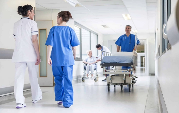 Bakıda klinikadan 5000 manat oğurluq - Kassir saxlanıldı