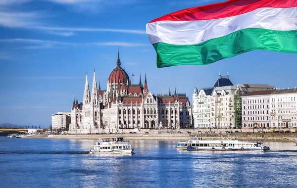 Macarıstan parlamenti Ukrayna əleyhinə qətnamə qəbul etdi