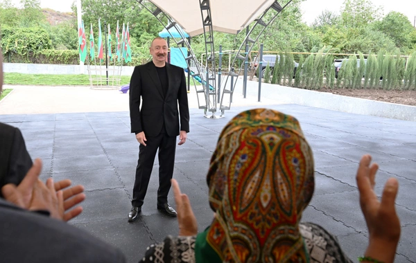 Prezident İlham Əliyev Xocalının Badara, Daşbulaq, Seyidbəyli və Şuşakənd kəndlərinin sakinləri ilə görüşüb
