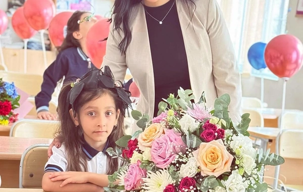 Bu azərbaycanlı məşhurların övladı birinci sinifə gedir