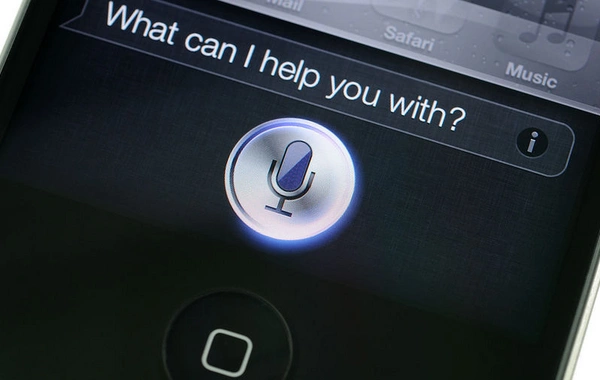 Apple начала встраивать Siri в WhatsApp и другие приложения