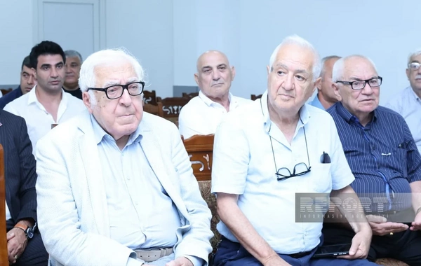 Çingiz Əlioğlu ilə vida mərasimi keçirilib