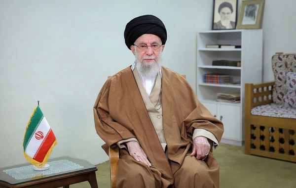 İsrail kəşfiyyatı Əli Xameneini müşahidə kameraları ilə izləyirmiş