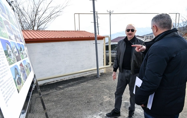 Президент Ильхам Алиев ознакомился с работами, проведенными в селе Чапар Агдеринского района