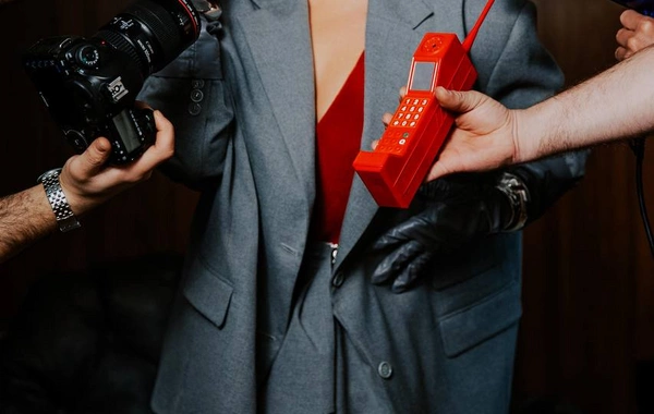 Xalq artistindən FƏRQLİ FOTOSESSİYA