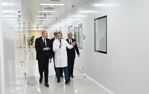 İlham Əliyev Pirallahı Sənaye Parkında dərman istehsalı müəssisəsinin açılışında iştirak edib