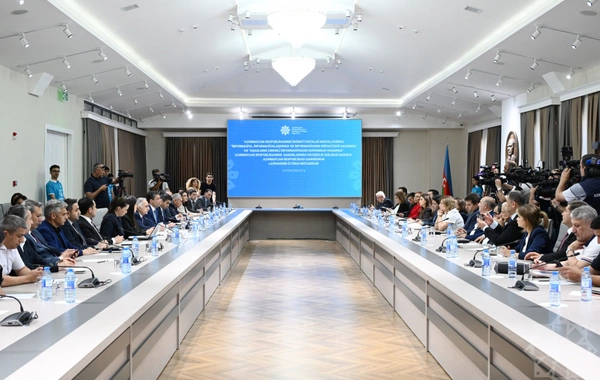 Uşaqların zərərli informasiyadan qorunmasına yönəlmiş normativ hüquqi akt layihəsi müzakirə olunub