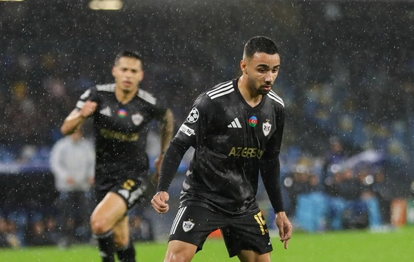 Napoli - Qarabağ oyununun ilk hissəsi bərabərliklə yekunlaşıb