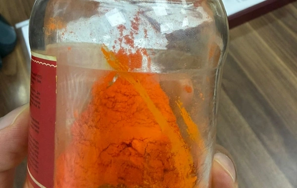 Выяснилось, чем обрабатывали куриц, продаваемых как "деревенские"