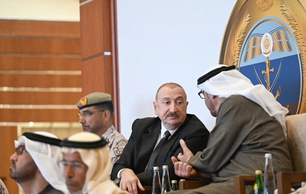 Azərbaycanın və BƏƏ prezidentləri Əbu-Dabidə "Sülh Qalxanı – 2026" birgə əməliyyat-taktiki təlimini izləyiblər