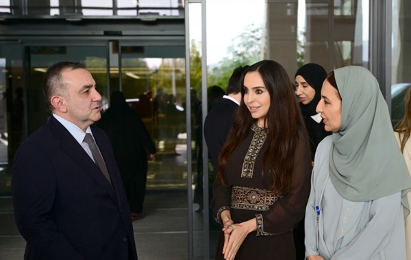 Leyla Əliyeva Maskatda Xərçəngin Kompleks Müalicəsi və Tədqiqatı Mərkəzini ziyarət edib