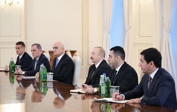 İlham Əliyev İranın xarici işlər nazirini qəbul edib