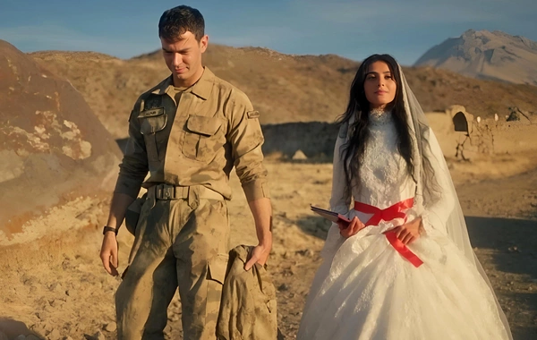 Daha bir serial eşqi gerçək oldu