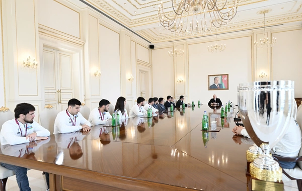 İlham Əliyev Avropa çempionatında komanda hesabında çempion olan güləşçiləri qəbul edib