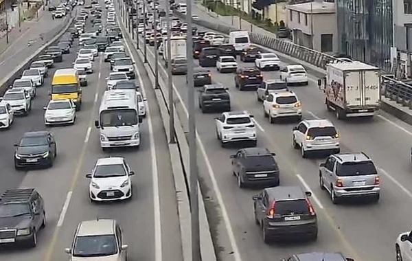 Paytaxtın hansı küçələrində sıxlıq müşahidə olunur?