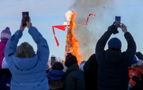 Moskvada ən uzun müqəvva yandırıldı