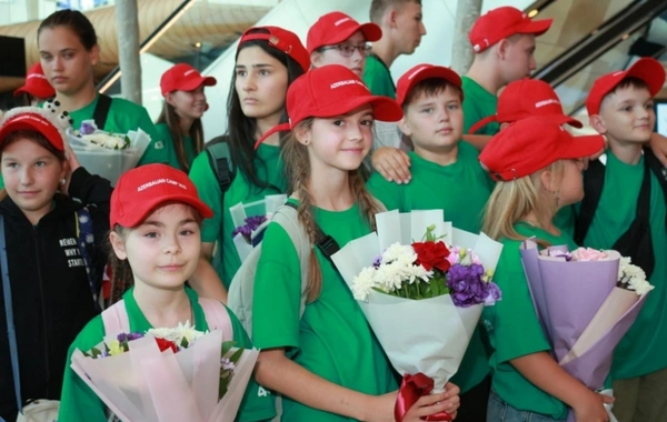 Ukraynadan 30 uşaq Azərbaycana gətirildi