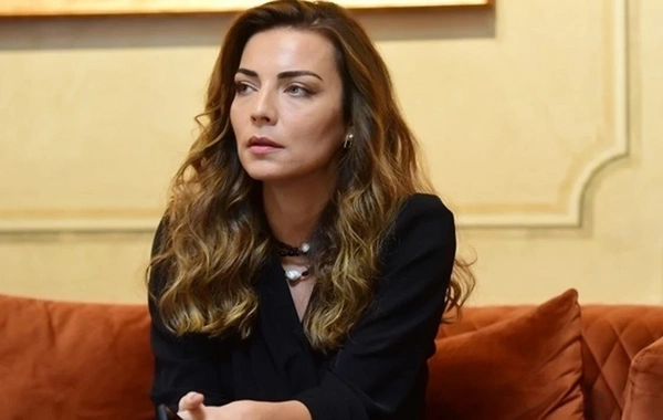 Məşhur aktrisa bu səbəbdən həmkarlarını sosial şəbəkədə izləmir