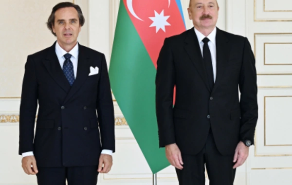 İlham Əliyev Braziliyanın Azərbaycanda yeni təyin olunmuş səfirinin etimadnaməsini qəbul edib